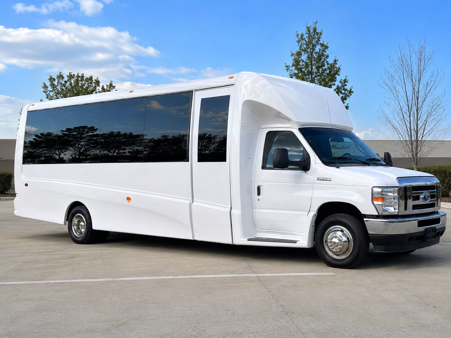 minibus rentals for ski santa fe and winter sports groups
